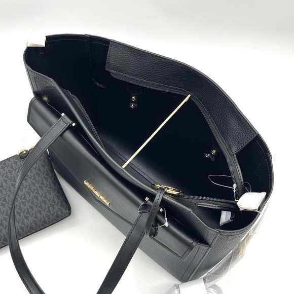 Michael Kors Maisie 3 in 1 Large Pebbled Leather Tote Bag - Picture 14 of 15